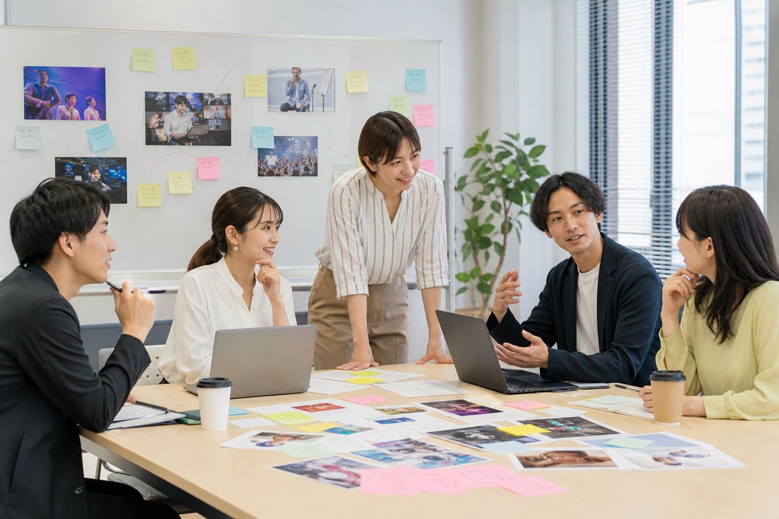 商品紹介やオンライン講座などライブ配信の活用場面イメージ